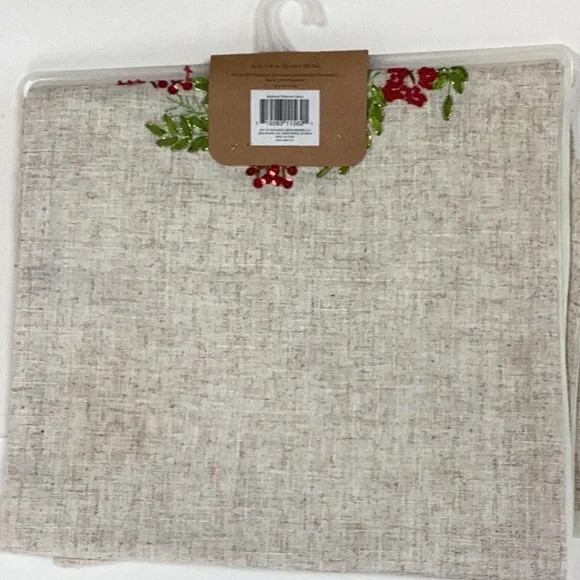 Winter Holiday Christmas Pine Cone Sequin Berry Embroidered Linen Table Runner - Picture 8 of 9